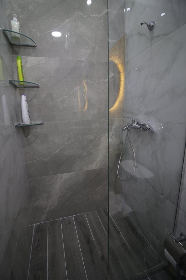 Apartment J&m Luxury Sarande
